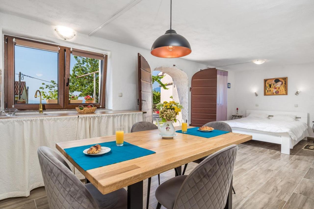 Appartement Ema à Matulji Extérieur photo